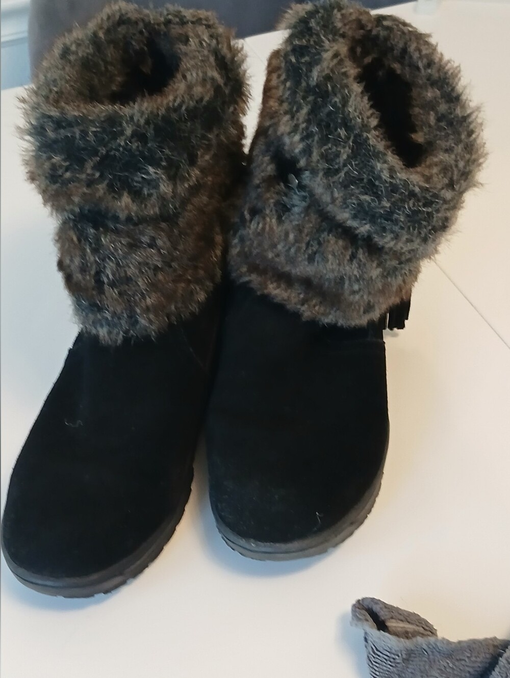 Women's Minnetonka Genuine Suede Leather Boots Size 7